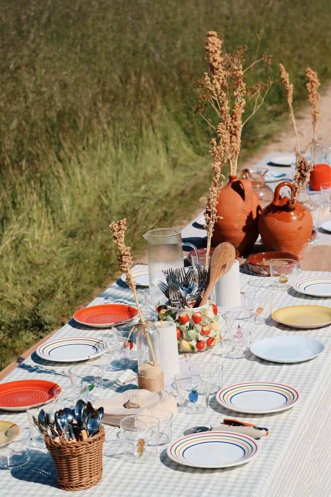 Mesa en el campo